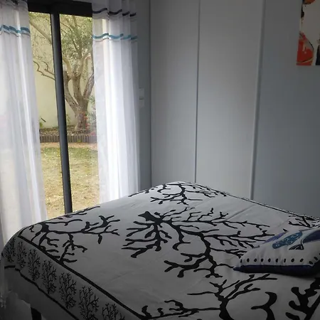 Maison De Plain-pied 3* Au Coeur De Chaume, A 5 Min Du Quai - Terrasse, Wi-fi, 2 - Fr-1-422-42 Feriehus